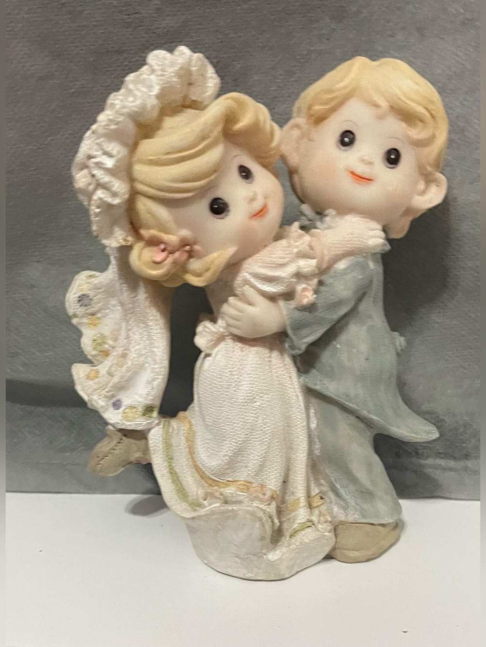 Romantic Bride and Groom Figurine – Cream and Light Blue